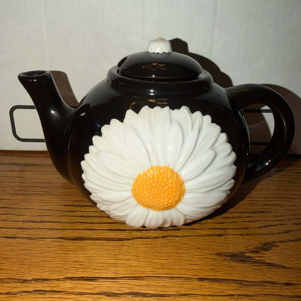 Black Ceramic Daisy Teapot